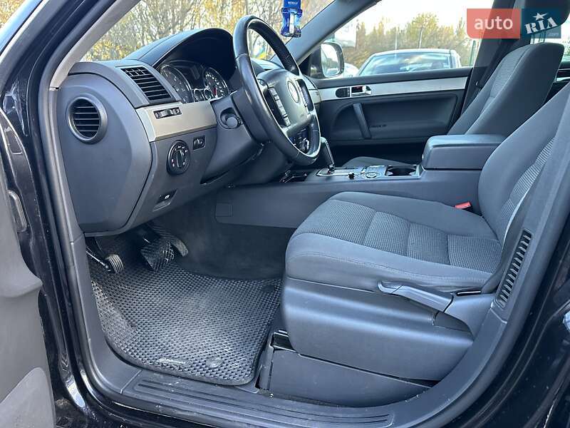 Внедорожник / Кроссовер Volkswagen Touareg 2008 в Хмельницком