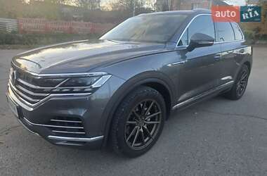 Внедорожник / Кроссовер Volkswagen Touareg 2019 в Черновцах