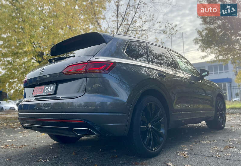 Внедорожник / Кроссовер Volkswagen Touareg 2022 в Киеве