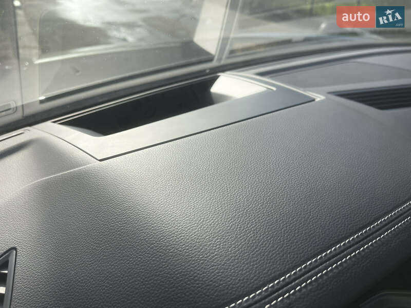 Внедорожник / Кроссовер Volkswagen Touareg 2022 в Киеве