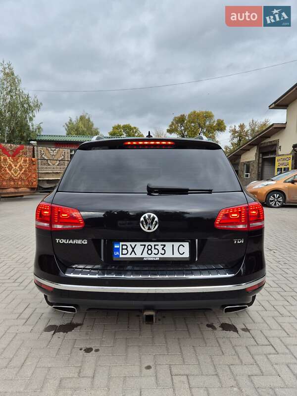 Внедорожник / Кроссовер Volkswagen Touareg 2014 в Каменец-Подольском