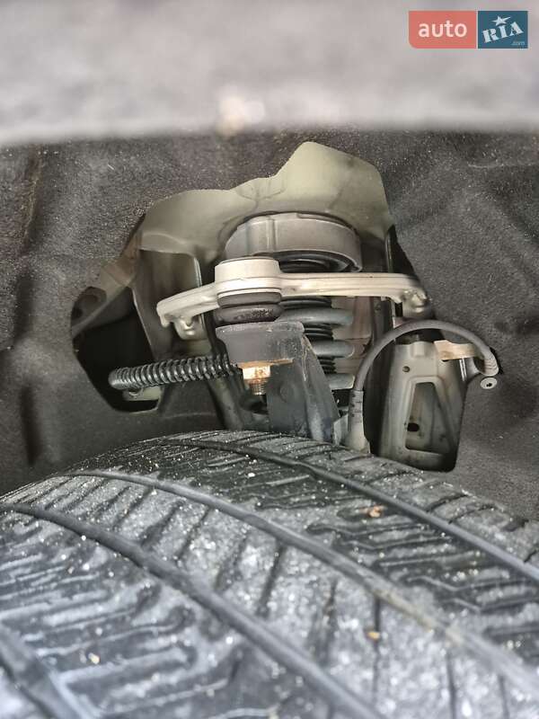 Внедорожник / Кроссовер Volkswagen Touareg 2014 в Каменец-Подольском