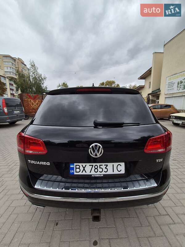 Внедорожник / Кроссовер Volkswagen Touareg 2014 в Каменец-Подольском