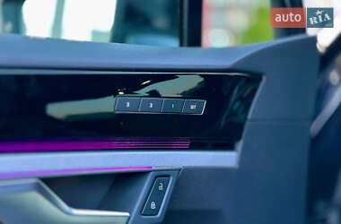 Внедорожник / Кроссовер Volkswagen Touareg 2021 в 