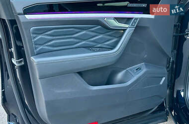 Внедорожник / Кроссовер Volkswagen Touareg 2021 в 