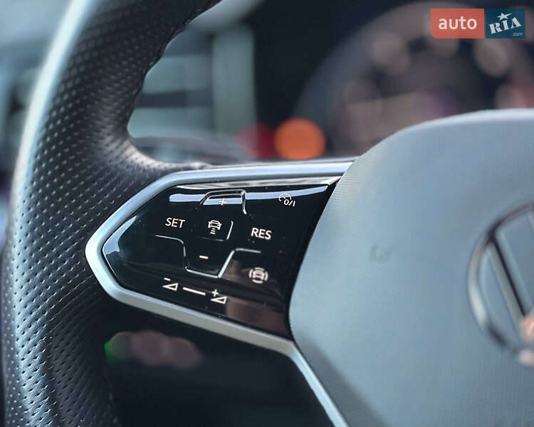 Позашляховик / Кросовер Volkswagen Touareg 2021 в Києві фото 33 Позашляховик / Кросовер Volkswagen Touareg 2021 в Києві