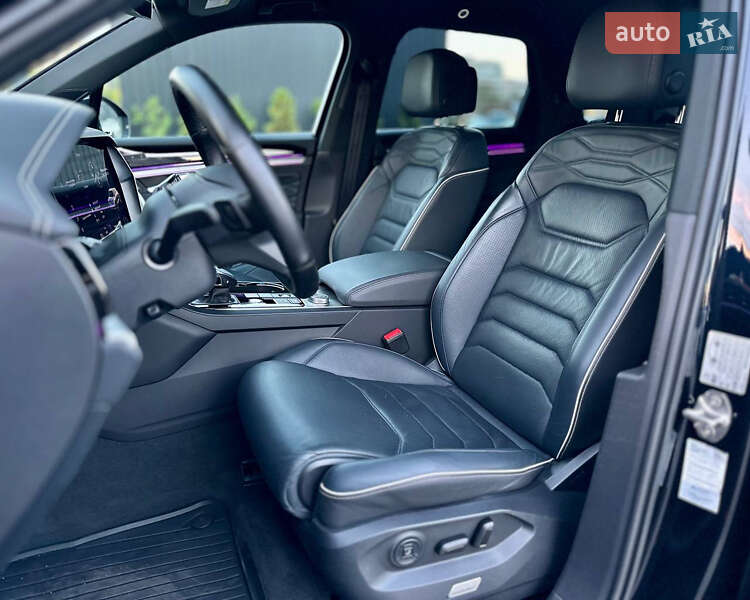 Позашляховик / Кросовер Volkswagen Touareg 2021 в Києві фото 42 Позашляховик / Кросовер Volkswagen Touareg 2021 в Києві