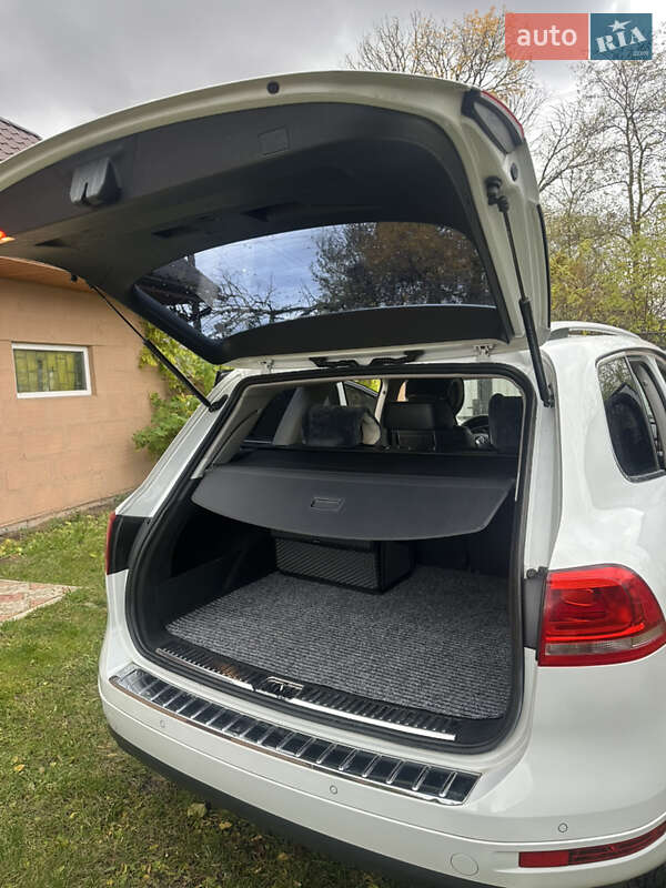 Внедорожник / Кроссовер Volkswagen Touareg 2012 в Чернигове фото 4 Внедорожник / Кроссовер Volkswagen Touareg 2012 в Чернигове