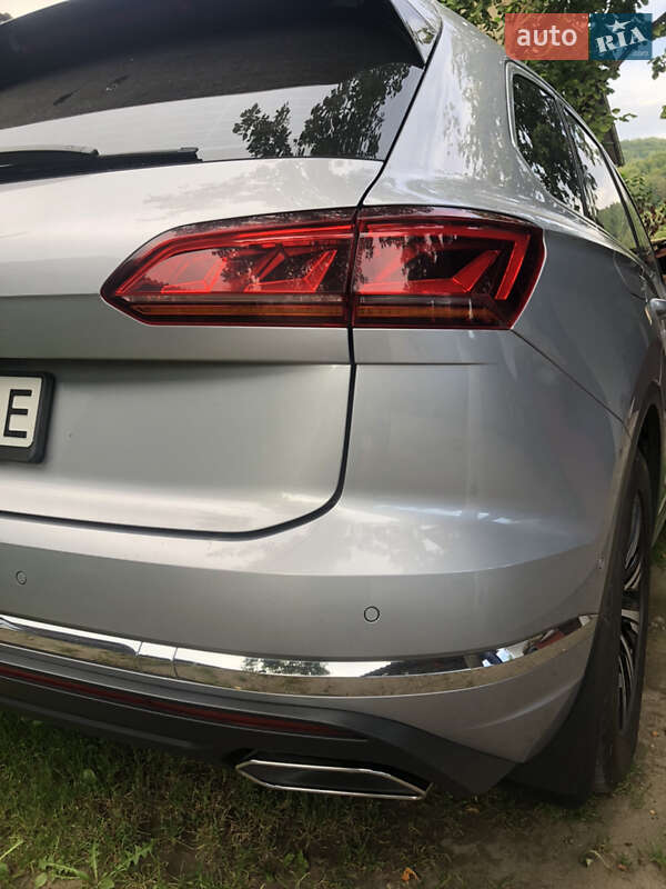 Внедорожник / Кроссовер Volkswagen Touareg 2018 в Тячеве фото 44 Внедорожник / Кроссовер Volkswagen Touareg 2018 в Тячеве