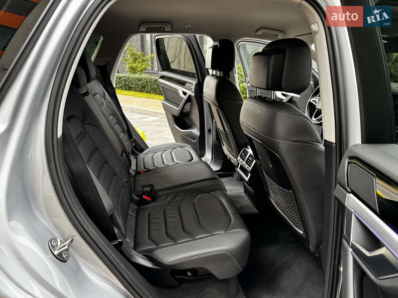 Позашляховик / Кросовер Volkswagen Touareg 2020 в Києві фото 23 Позашляховик / Кросовер Volkswagen Touareg 2020 в Києві