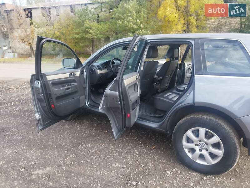 Внедорожник / Кроссовер Volkswagen Touareg 2005 в Николаеве фото 8 Внедорожник / Кроссовер Volkswagen Touareg 2005 в Николаеве