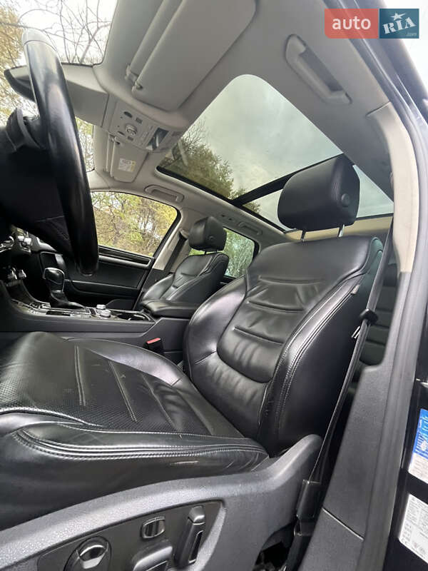 Внедорожник / Кроссовер Volkswagen Touareg 2014 в Киеве фото 20 Внедорожник / Кроссовер Volkswagen Touareg 2014 в Киеве