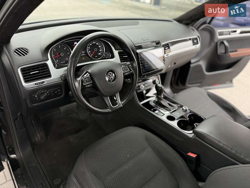 Внедорожник / Кроссовер Volkswagen Touareg 2012 в Днепре фото 17 Внедорожник / Кроссовер Volkswagen Touareg 2012 в Днепре
