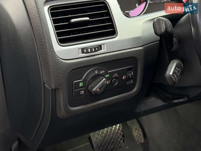 Внедорожник / Кроссовер Volkswagen Touareg 2012 в Днепре фото 21 Внедорожник / Кроссовер Volkswagen Touareg 2012 в Днепре