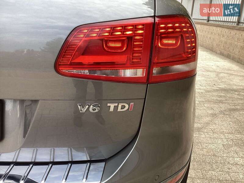 Внедорожник / Кроссовер Volkswagen Touareg 2013 в Киеве фото 14 Внедорожник / Кроссовер Volkswagen Touareg 2013 в Киеве