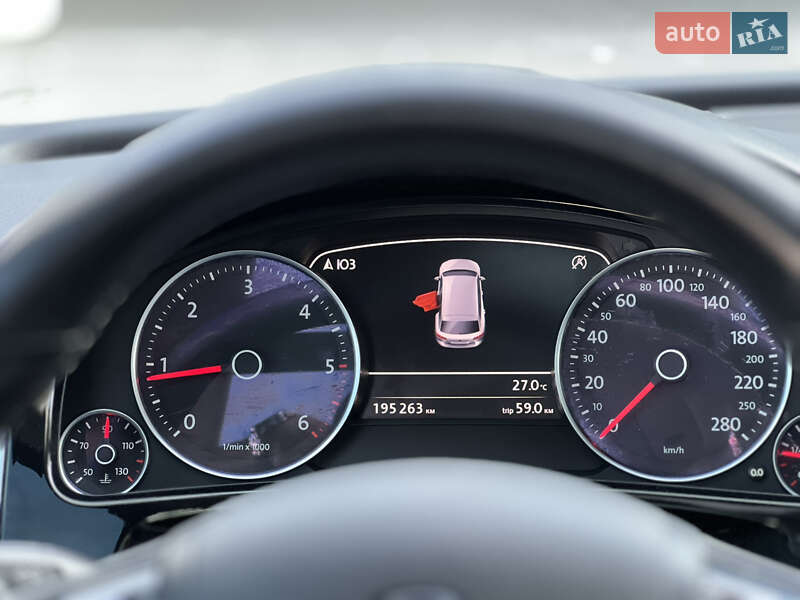 Позашляховик / Кросовер Volkswagen Touareg 2016 в Києві фото 28 Позашляховик / Кросовер Volkswagen Touareg 2016 в Києві