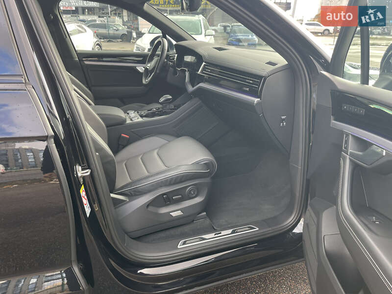 Позашляховик / Кросовер Volkswagen Touareg 2020 в Києві фото 33 Позашляховик / Кросовер Volkswagen Touareg 2020 в Києві