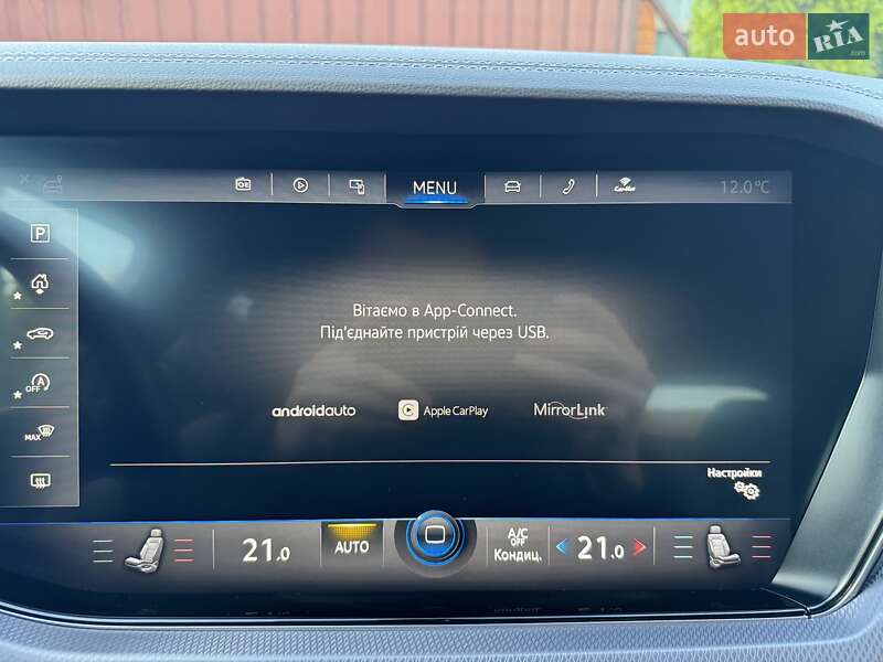 Позашляховик / Кросовер Volkswagen Touareg 2021 в Києві