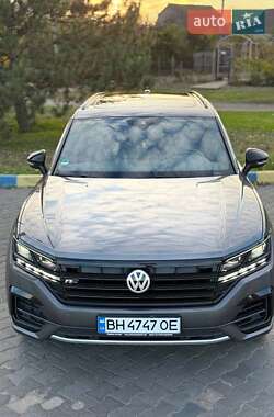 Позашляховик / Кросовер Volkswagen Touareg 2020 в Ізмаїлі