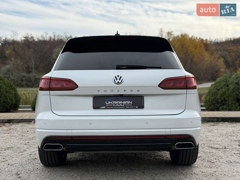 Позашляховик / Кросовер Volkswagen Touareg 2019 в Дніпрі