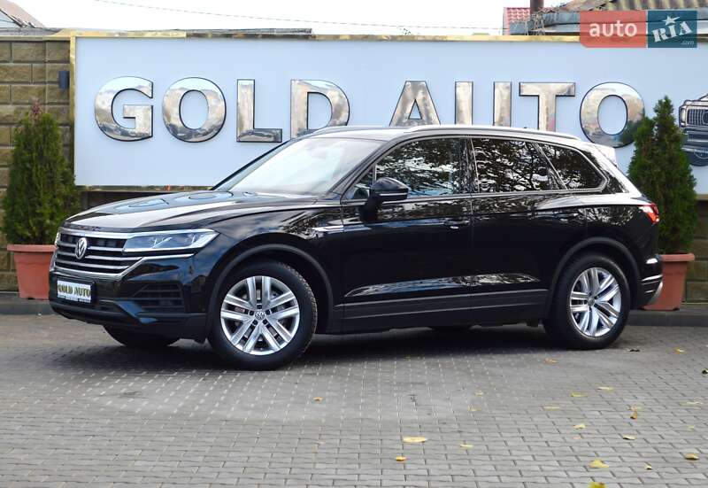 Внедорожник / Кроссовер Volkswagen Touareg 2018 в Одессе