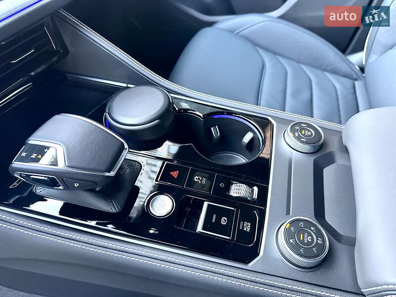 Внедорожник / Кроссовер Volkswagen Touareg 2025 в Днепре