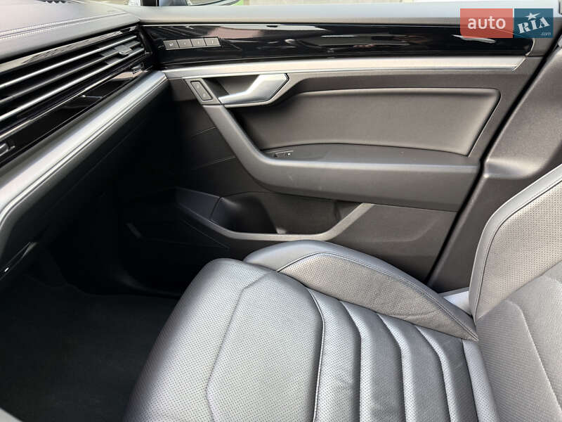 Внедорожник / Кроссовер Volkswagen Touareg 2020 в Киеве фото 26 Внедорожник / Кроссовер Volkswagen Touareg 2020 в Киеве