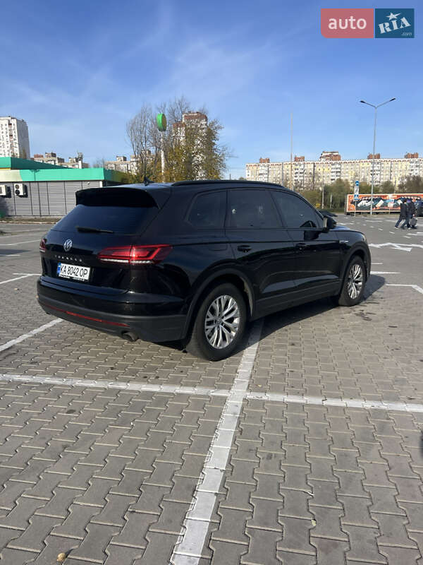 Внедорожник / Кроссовер Volkswagen Touareg 2019 в Киеве фото 13 Внедорожник / Кроссовер Volkswagen Touareg 2019 в Киеве