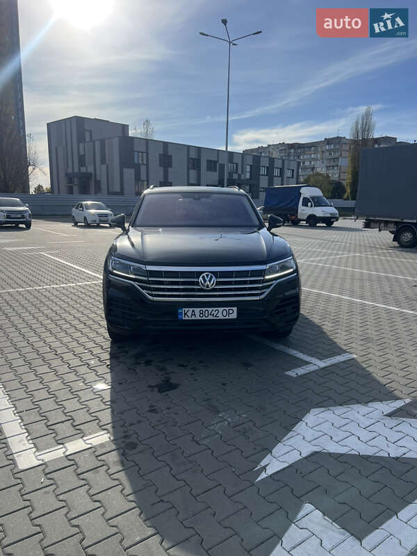 Внедорожник / Кроссовер Volkswagen Touareg 2019 в Киеве фото 21 Внедорожник / Кроссовер Volkswagen Touareg 2019 в Киеве
