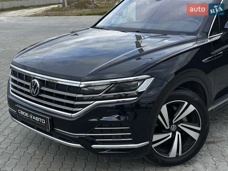 Позашляховик / Кросовер Volkswagen Touareg 2021 в Львові