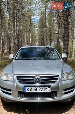 Позашляховик / Кросовер Volkswagen Touareg 2010 в Саврані
