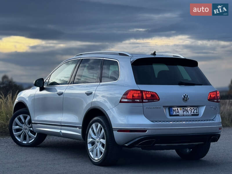 Внедорожник / Кроссовер Volkswagen Touareg 2015 в Дрогобыче