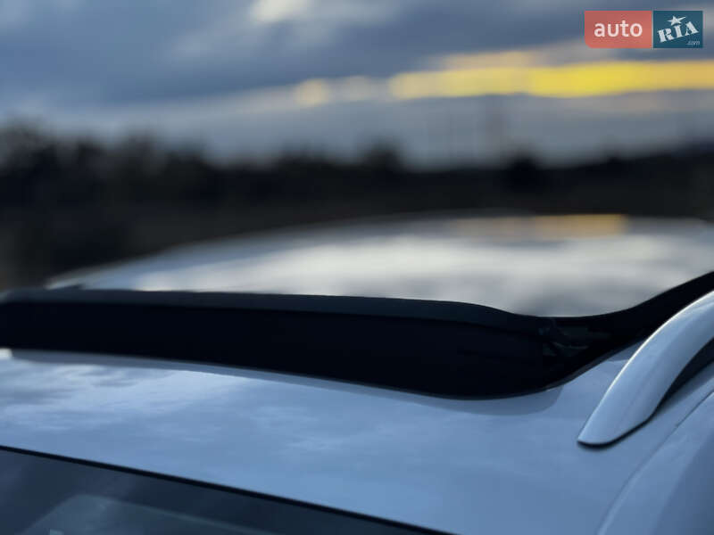 Внедорожник / Кроссовер Volkswagen Touareg 2015 в Дрогобыче