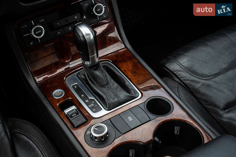 Внедорожник / Кроссовер Volkswagen Touareg 2013 в Нововолынске фото 43 Внедорожник / Кроссовер Volkswagen Touareg 2013 в Нововолынске