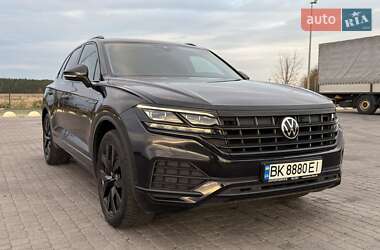 Внедорожник / Кроссовер Volkswagen Touareg 2018 в Радивилове