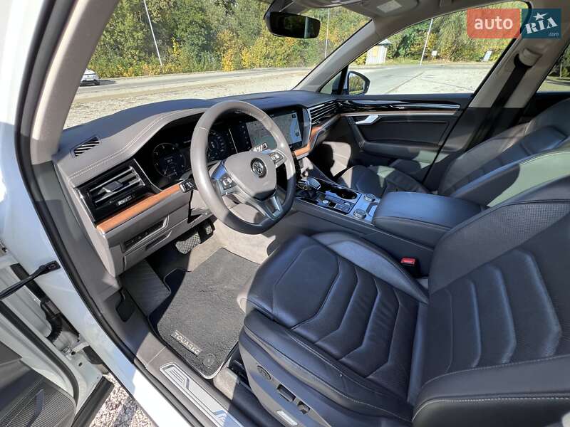Внедорожник / Кроссовер Volkswagen Touareg 2018 в Днепре фото 18 Внедорожник / Кроссовер Volkswagen Touareg 2018 в Днепре