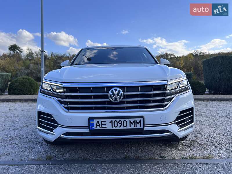Внедорожник / Кроссовер Volkswagen Touareg 2018 в Днепре фото 39 Внедорожник / Кроссовер Volkswagen Touareg 2018 в Днепре