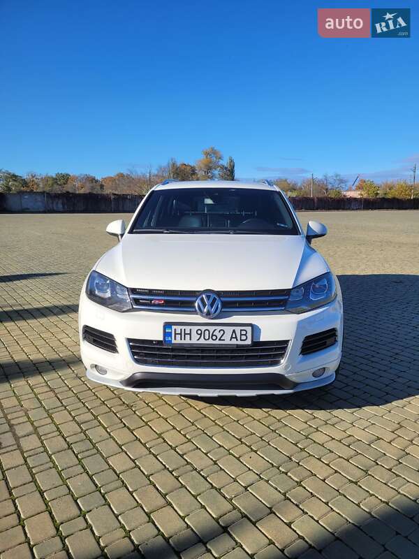 Внедорожник / Кроссовер Volkswagen Touareg 2010 в Одессе