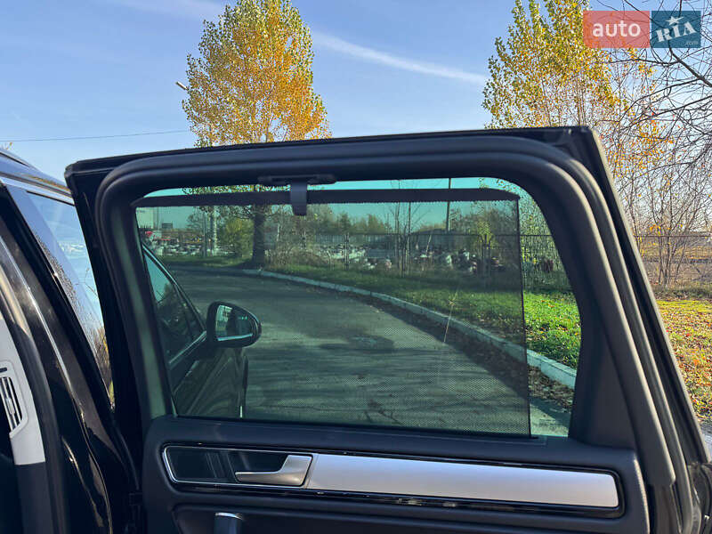 Внедорожник / Кроссовер Volkswagen Touareg 2016 в Коростышеве фото 23 Внедорожник / Кроссовер Volkswagen Touareg 2016 в Коростышеве