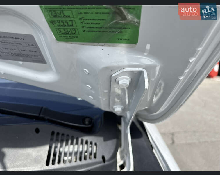 Позашляховик / Кросовер Volkswagen Touareg 2012 в Чернігові