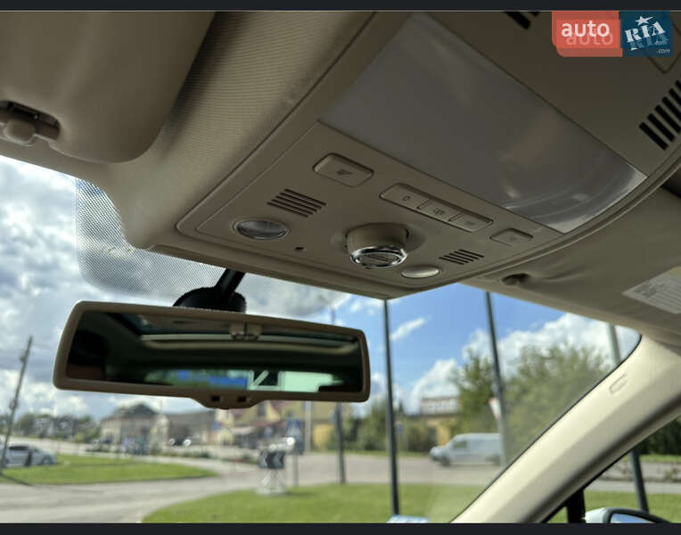 Позашляховик / Кросовер Volkswagen Touareg 2012 в Чернігові