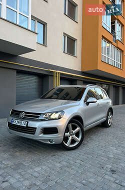 Внедорожник / Кроссовер Volkswagen Touareg 2010 в Виннице