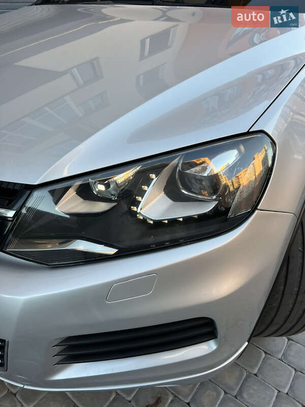 Внедорожник / Кроссовер Volkswagen Touareg 2010 в Виннице