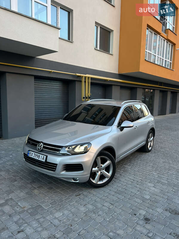 Внедорожник / Кроссовер Volkswagen Touareg 2010 в Виннице