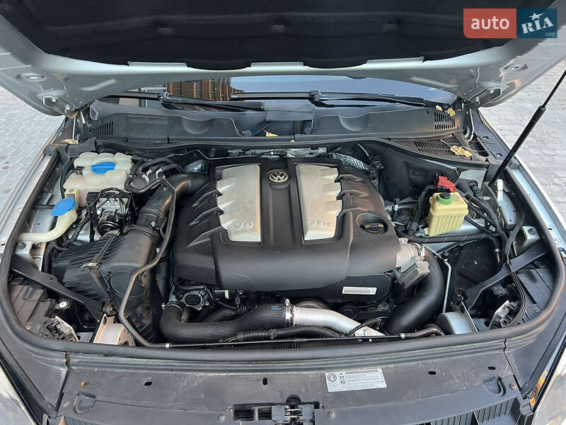 Внедорожник / Кроссовер Volkswagen Touareg 2010 в Виннице