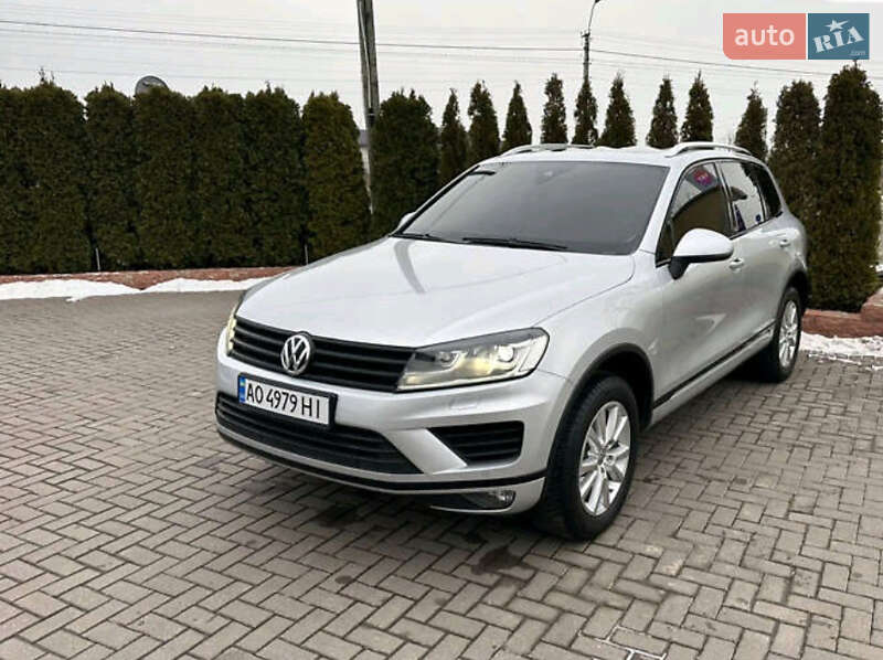 Внедорожник / Кроссовер Volkswagen Touareg 2016 в Виноградове
