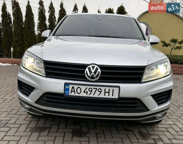 Внедорожник / Кроссовер Volkswagen Touareg 2016 в Виноградове