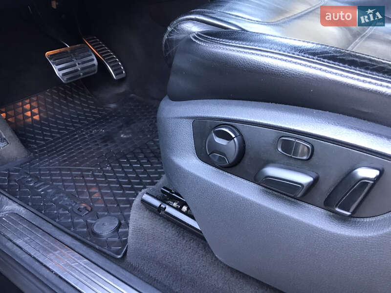 Внедорожник / Кроссовер Volkswagen Touareg 2011 в Хмельницком фото 18 Внедорожник / Кроссовер Volkswagen Touareg 2011 в Хмельницком