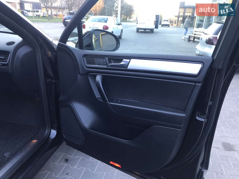 Внедорожник / Кроссовер Volkswagen Touareg 2011 в Хмельницком фото 23 Внедорожник / Кроссовер Volkswagen Touareg 2011 в Хмельницком