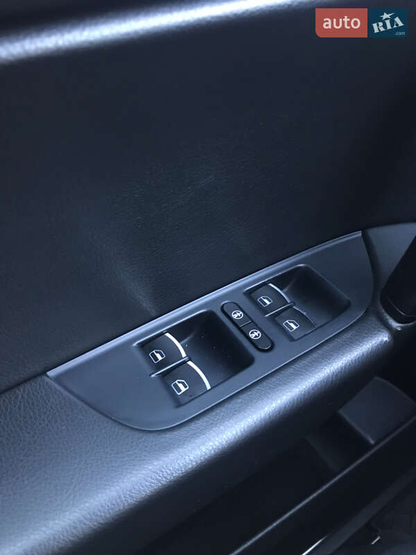 Внедорожник / Кроссовер Volkswagen Touareg 2011 в Хмельницком фото 33 Внедорожник / Кроссовер Volkswagen Touareg 2011 в Хмельницком